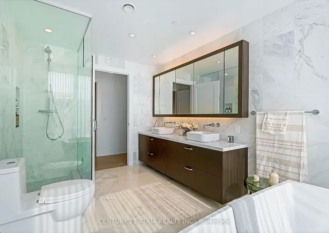 Additional image 21 of 455 Wellington St Unit 810