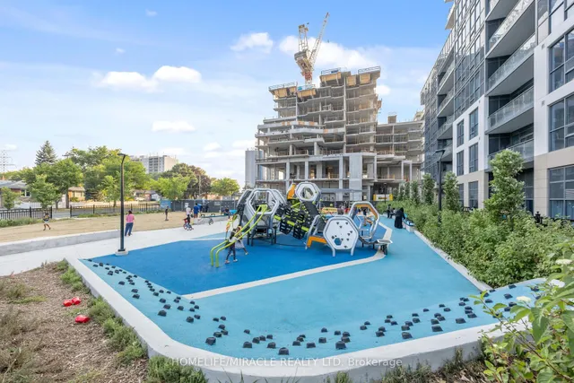 Additional image 45 of 30 Meadowglen Pl Unit 2002