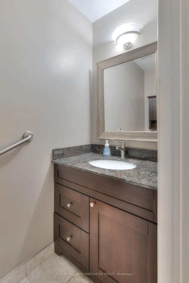 Additional image 17 of 23 Tami Crt