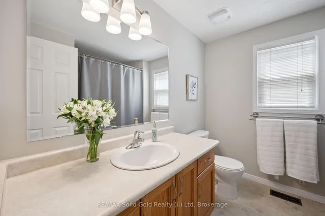 Additional image 27 of 12 Frankfurt St