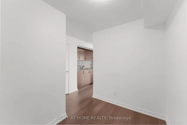 Additional image 13 of 255 Village Green Sq Unit 1501