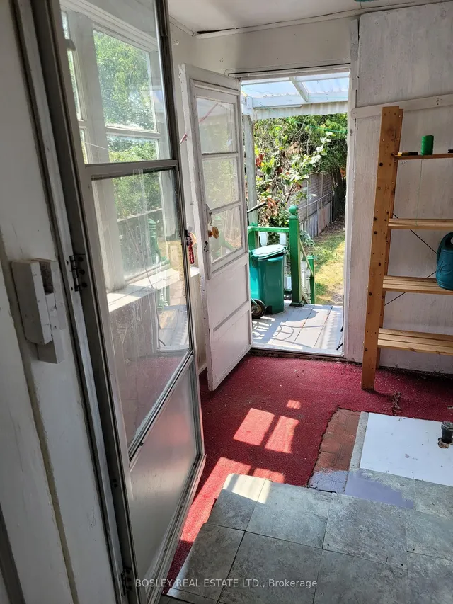 Additional image 10 of 12 Thyra Ave