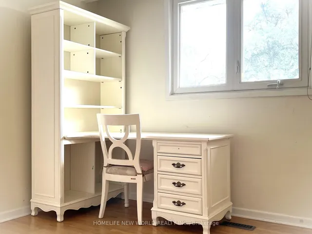 Additional image 13 of 28 Greyhound Dr