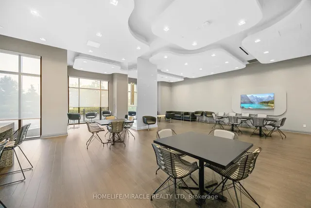 Additional image 33 of 30 Meadowglen Pl Unit 2002