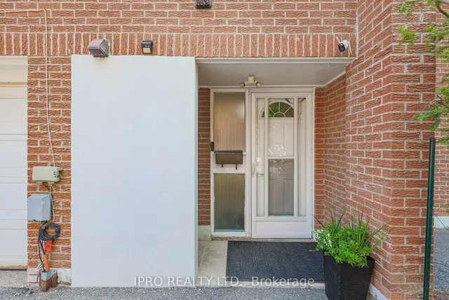 Additional image 3 of 1667 Albion Rd Unit 53