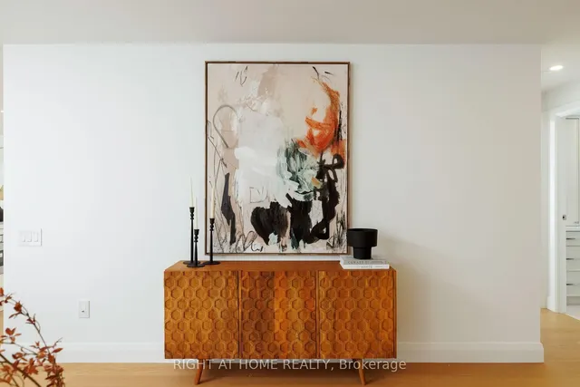 Additional image 8 of 130 Carlton St Unit 1403