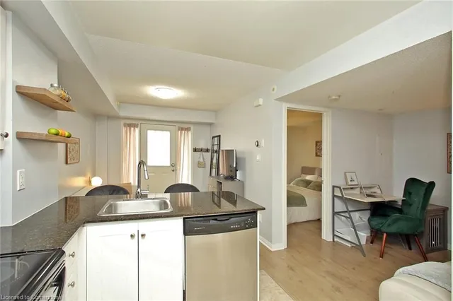 Additional image 9 of 10 Laidlaw St Unit 705