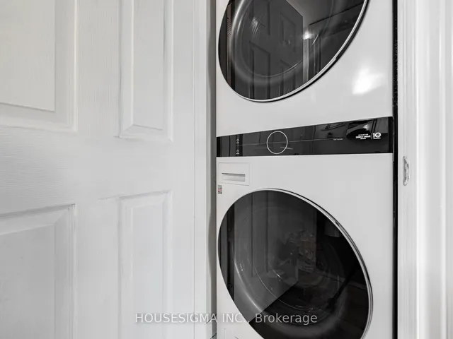 Additional image 28 of 106 Redpath Ave Unit 5