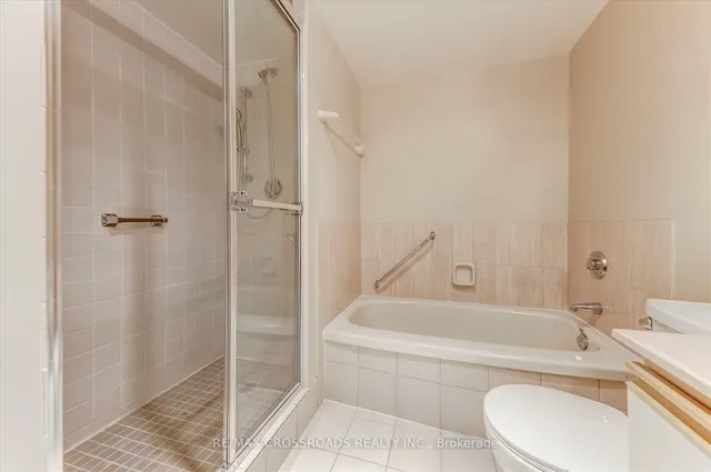 Additional image 30 of 1 Concorde Pl Unit 405