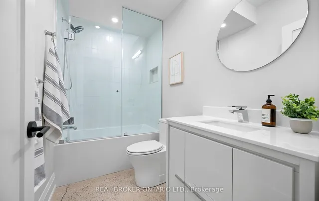 Additional image 46 of 94 Prince Edward Dr