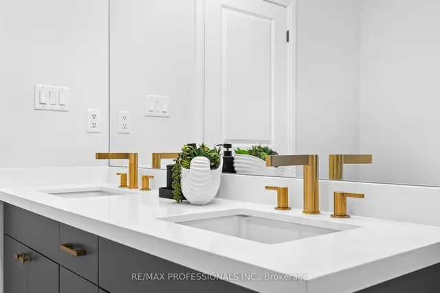 Additional image 31 of 11 Odessa Ave