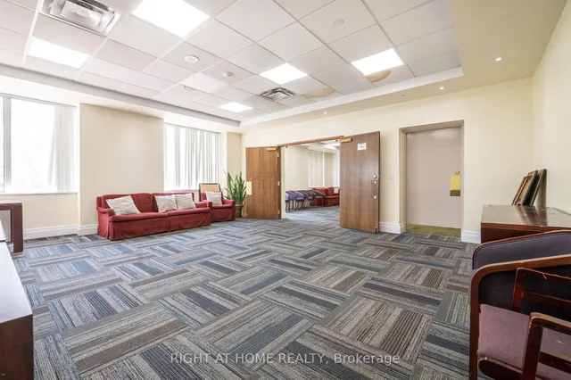 Additional image 40 of 1 Lee Centre Dr Unit 613