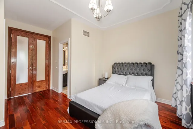 Additional image 28 of 2 The Keanegate