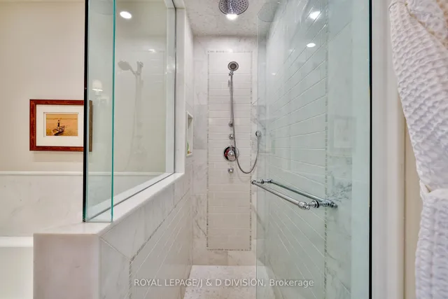 Additional image 25 of 36 Boswell Ave