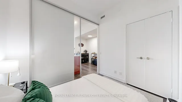 Additional image 27 of 33 Helendale Ave Unit 1101