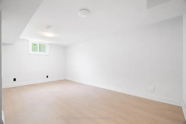 Additional image 34 of 918 Eglinton Ave