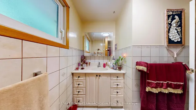 Additional image 21 of 765 Morrish Rd