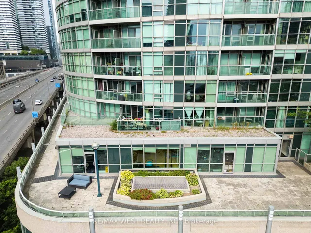 Additional image 12 of 18 Yonge St Unit 710