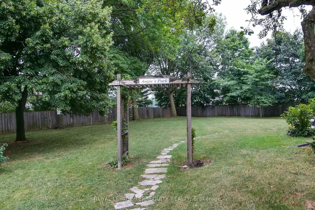 Additional image 27 of 74 Silver Shadow Path