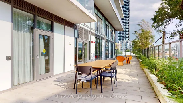 Additional image 30 of 1195 The Queens Way Unit 3