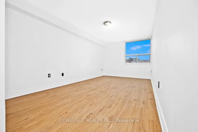 Additional image 12 of 4062 Lawrence Ave Unit 406