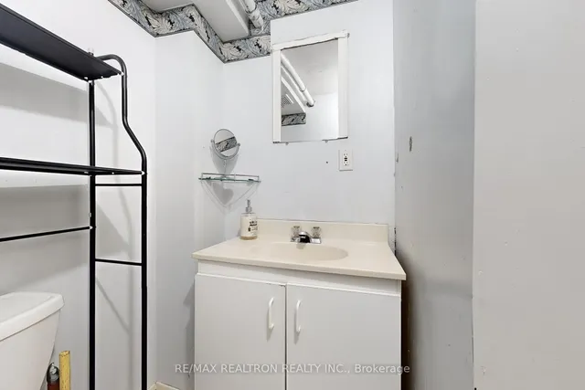 Additional image 28 of 15 Esterbrooke Ave Unit 131