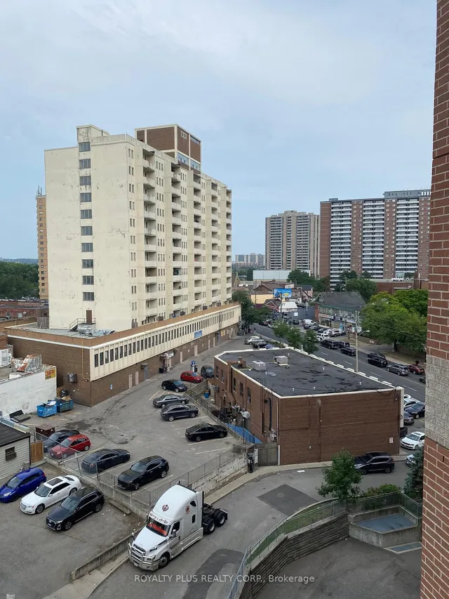 Additional image 15 of 2088 Lawrence Ave Unit 812