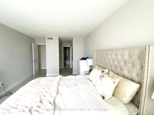Additional image 11 of 135 George St Unit 605
