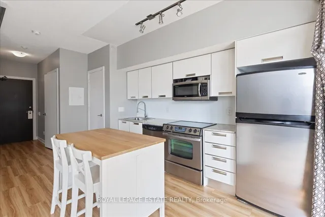 Additional image 13 of 33 Charles St Unit 811