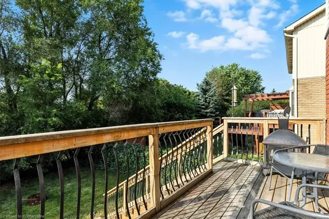 Additional image 32 of 36 Notchwood Crt