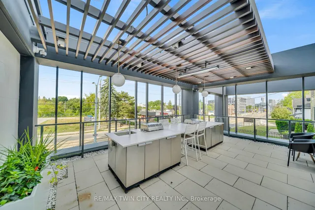 Additional image 30 of 741 King St Unit 906