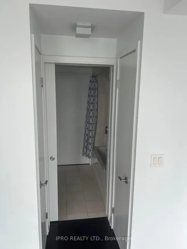 Additional image 8 of 12 York St Unit 1203