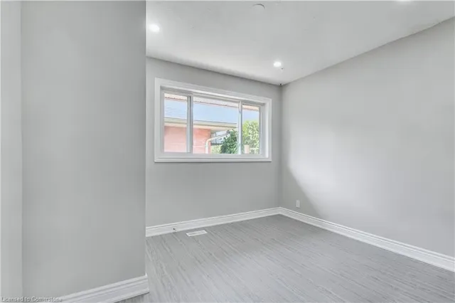 Additional image 19 of 259 Greenfield Ave