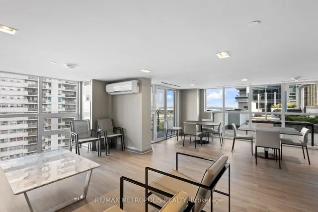 Additional image 36 of 20 Meadowglen Pl Unit 2310