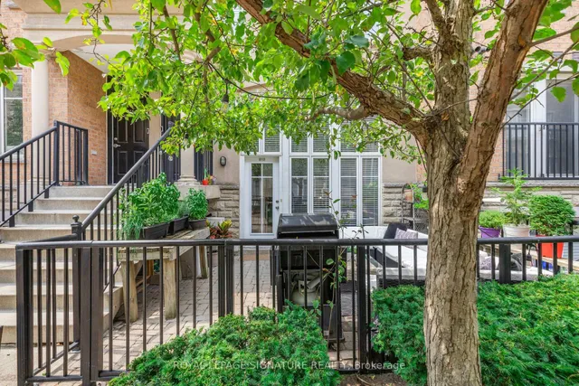 Additional image 32 of 46 Western Battery Rd Unit 812