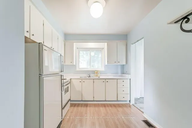 Additional image 17 of 39 Lexington Ave Unit 51