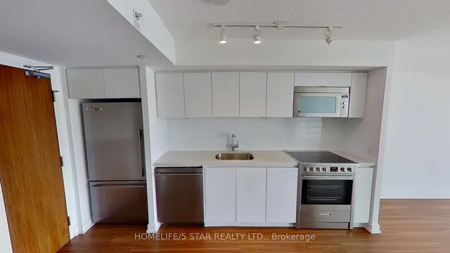 Additional image 2 of 75 QUEENS WHARF Rd Unit 910