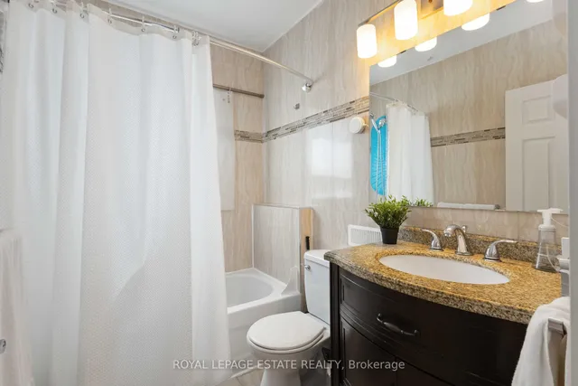 Additional image 17 of 1008 Woodbine Ave