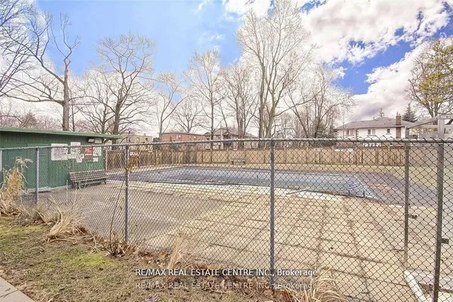 Additional image 30 of 3621 Lakeshore Blvd Unit 504