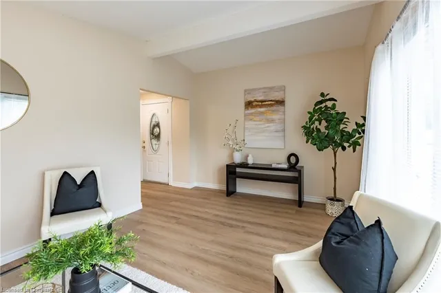 Additional image 6 of 151 Greendale Cres