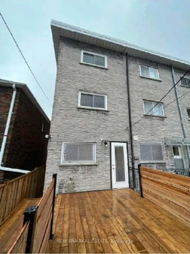 Additional image 16 of 48 Carr St