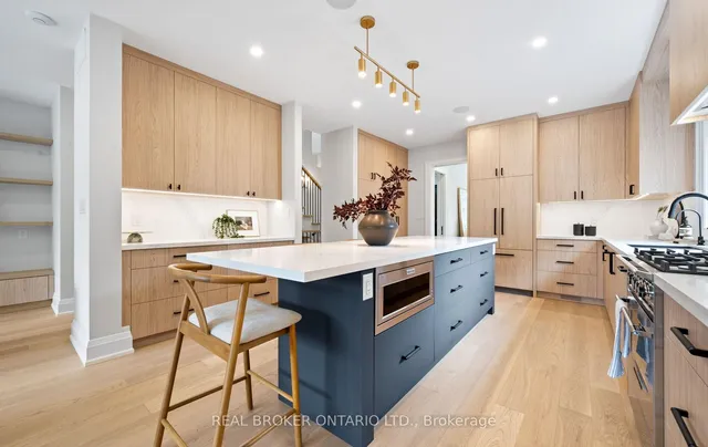 Additional image 25 of 94 Prince Edward Dr