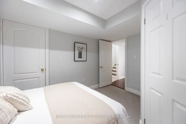 Additional image 35 of 33 Clark St