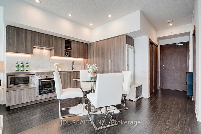 Additional image 12 of 19 Bathurst St Unit 3709