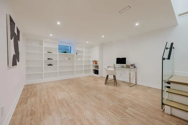 Additional image 36 of 106 Princess Margaret Blvd