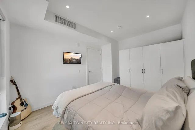 Additional image 19 of 741 King St Unit 906