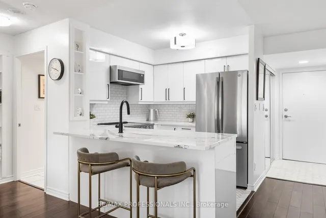 Additional image 9 of 8 Rean Dr Unit 411