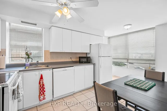 Additional image 3 of 2470 Eglinton Ave Unit 307