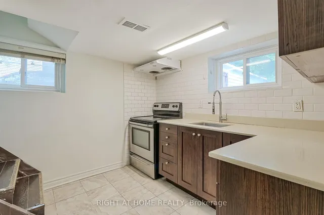 Additional image 12 of 1081 Victoria Park Ave