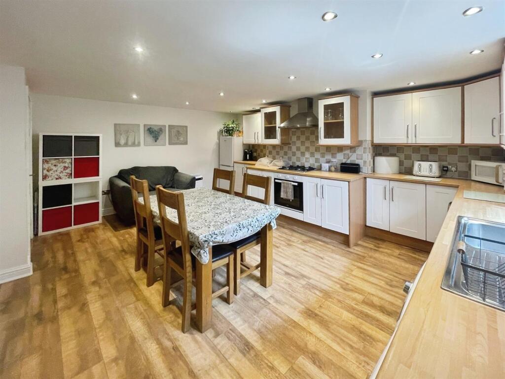 Additional image 6 of Higher Intake Road Bradford, BD2 4SQ